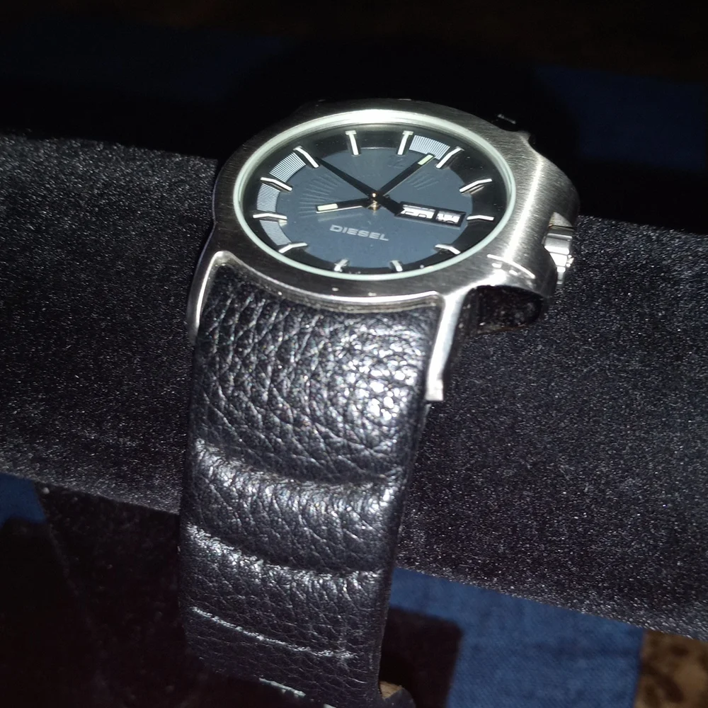 Deisel Watch - Picture 2 of 3